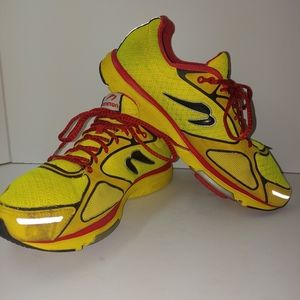 Newton Gravity III running shoes